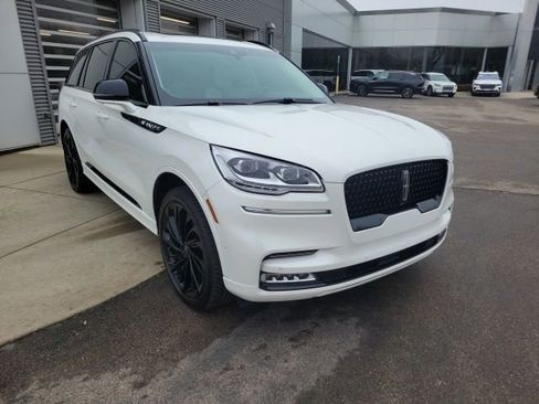 Certified 2024 Lincoln Aviator Black Label w/ Jet Package image 14