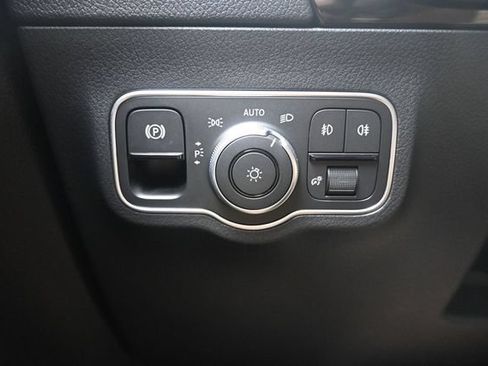 Certified 2025 Mercedes-Benz GLA 250 image 19