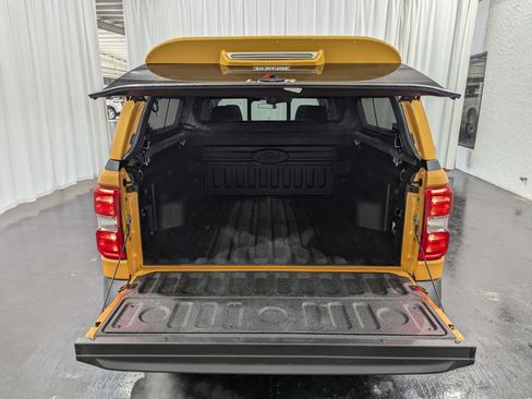 Used 2023 Ford Maverick Lariat w/ Lariat Luxury Package image 9