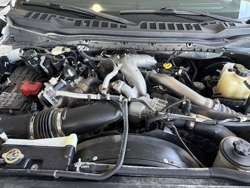 Used 2024 Ford F350 XL image 7