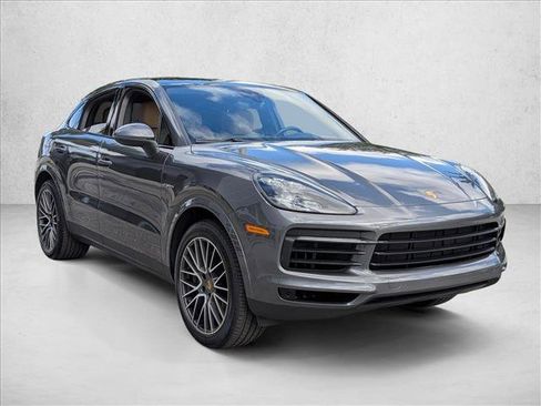 Used 2022 Porsche Cayenne E-Hybrid image 3