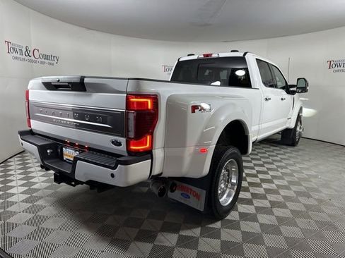 Used 2022 Ford F450 Platinum w/ FX4 Off-Road Package image 8