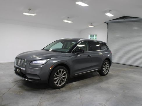 Used 2022 Lincoln Corsair AWD w/ Premium Package image 4
