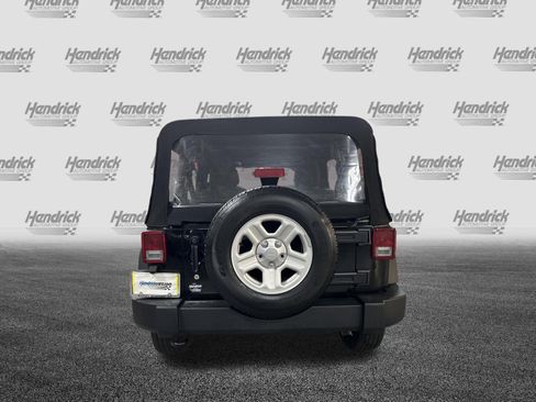 Used 2017 Jeep Wrangler Unlimited Sport w/ Connectivity Group AWD/4WD image 9