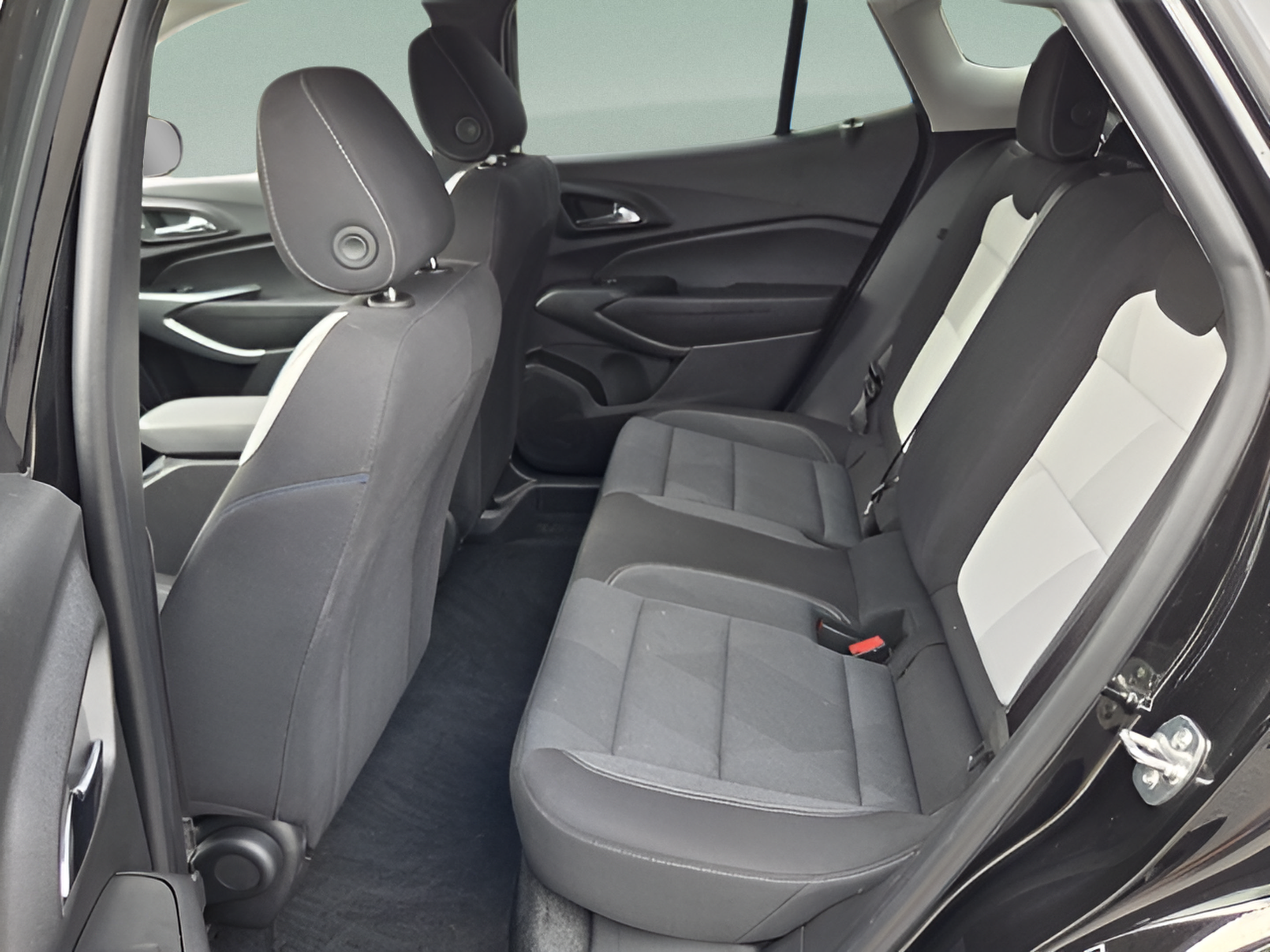 Used 2026 Chevrolet Trax LS FWD image 10