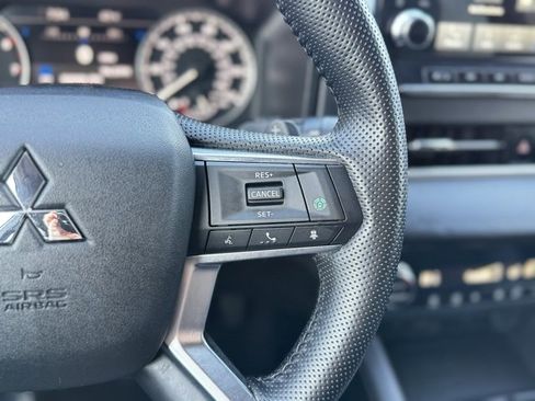 Used 2024 Mitsubishi Outlander SE image 26