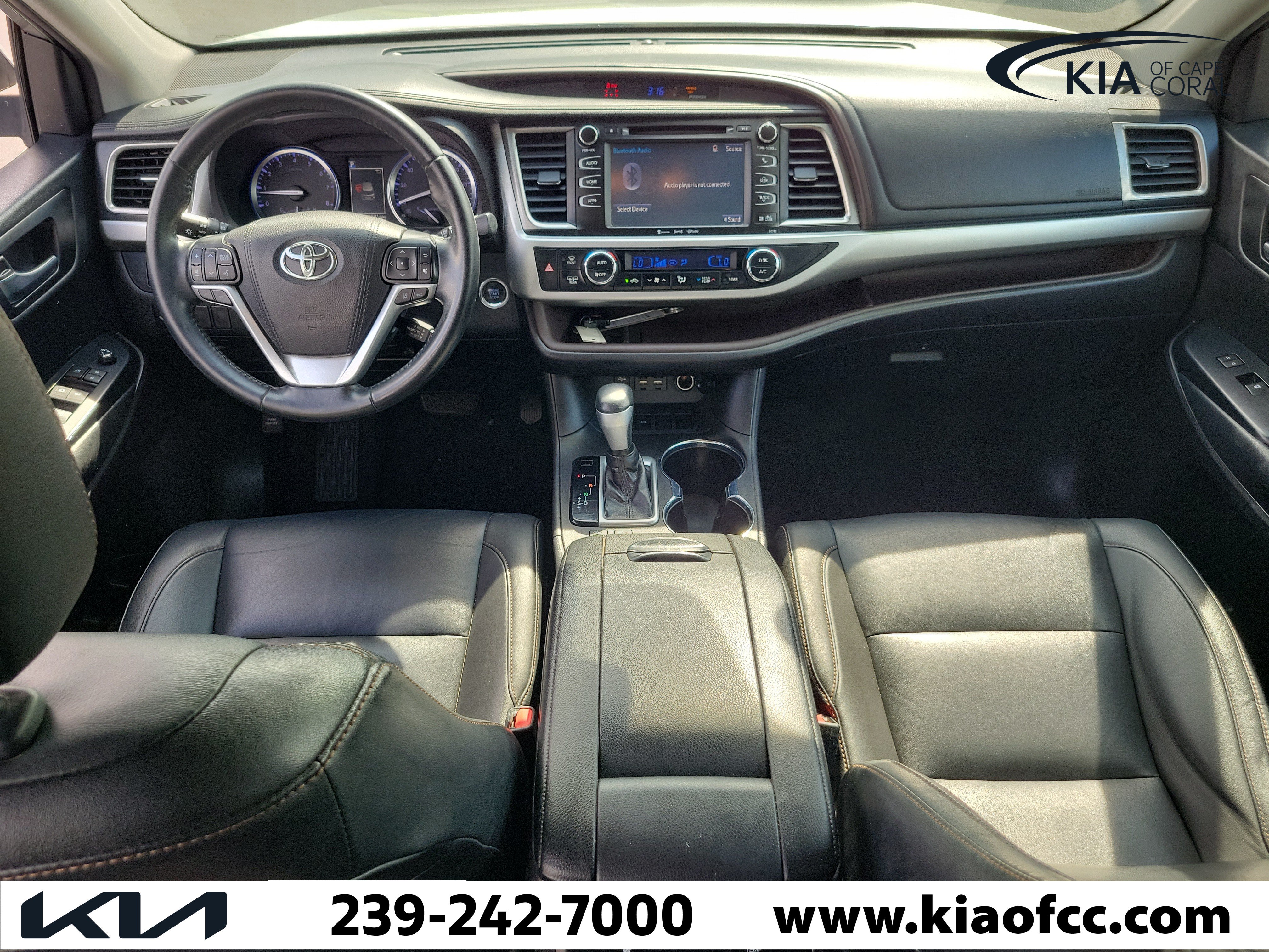 Used 2019 Toyota Highlander XLE FWD image 18