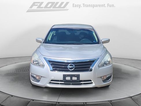 Used 2013 Nissan Altima 2.5 SV FWD image 3