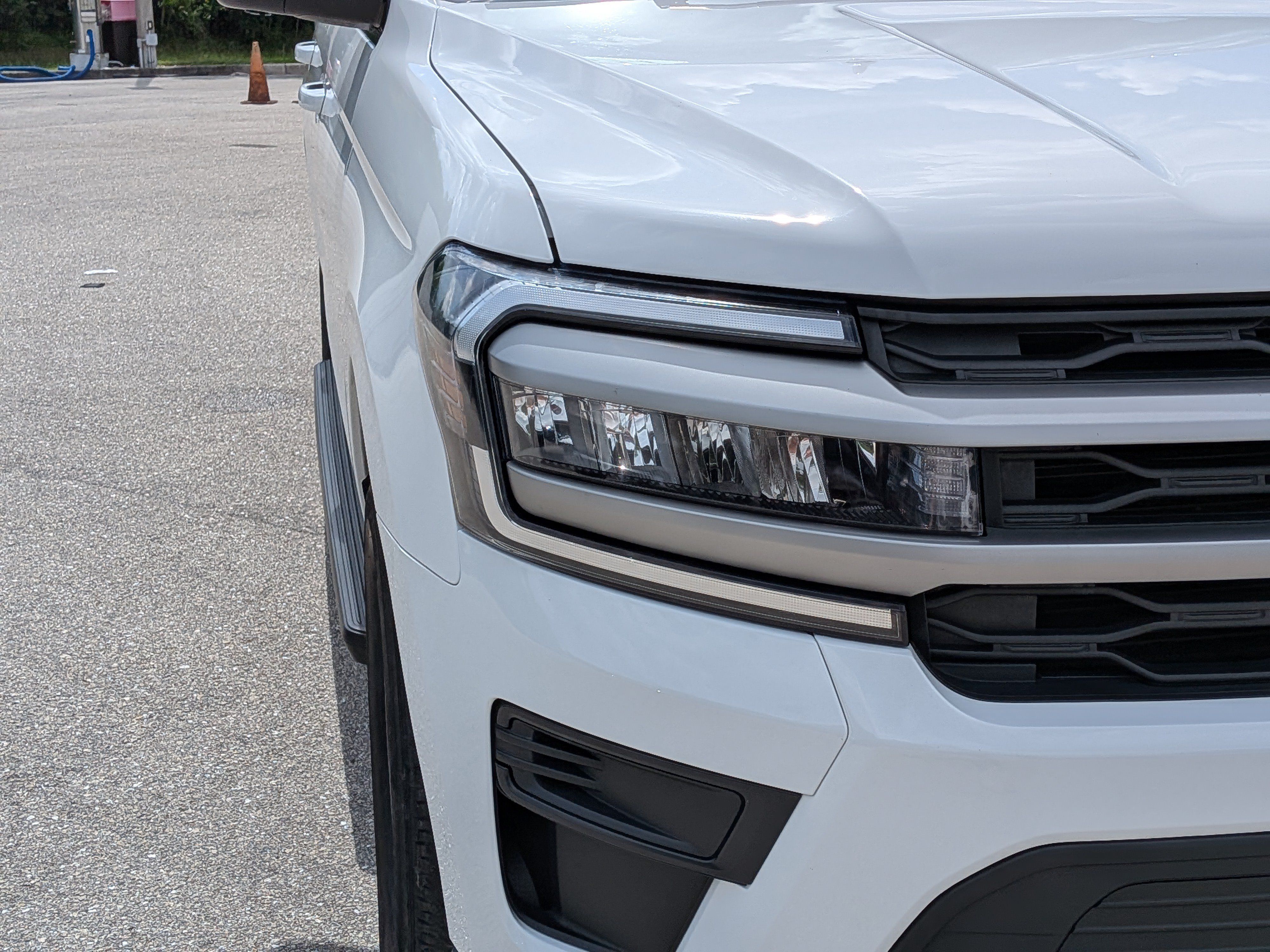 Used 2024 Ford Expedition XLT RWD image 10