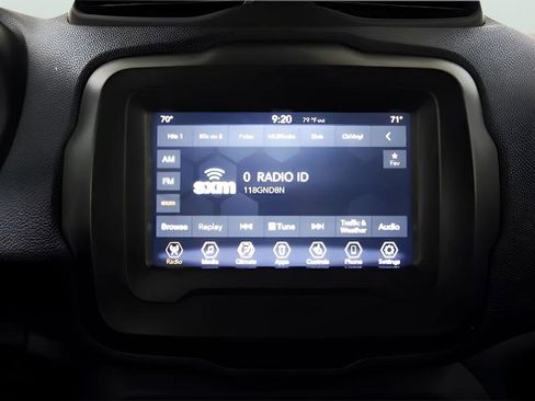 Used 2018 Jeep Renegade Latitude w/ Safety & Security Group AWD/4WD image 28