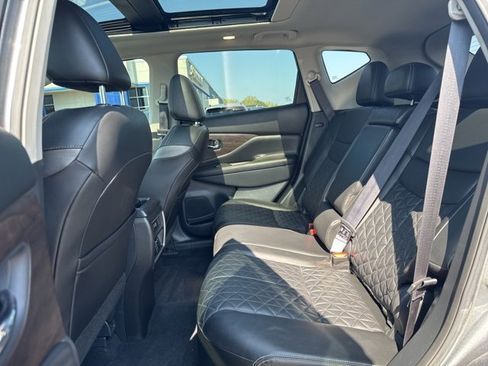 Used 2022 Nissan Murano Platinum image 16