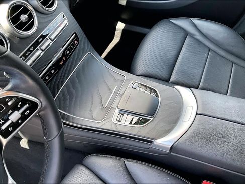 Certified 2022 Mercedes-Benz GLC 300 image 17
