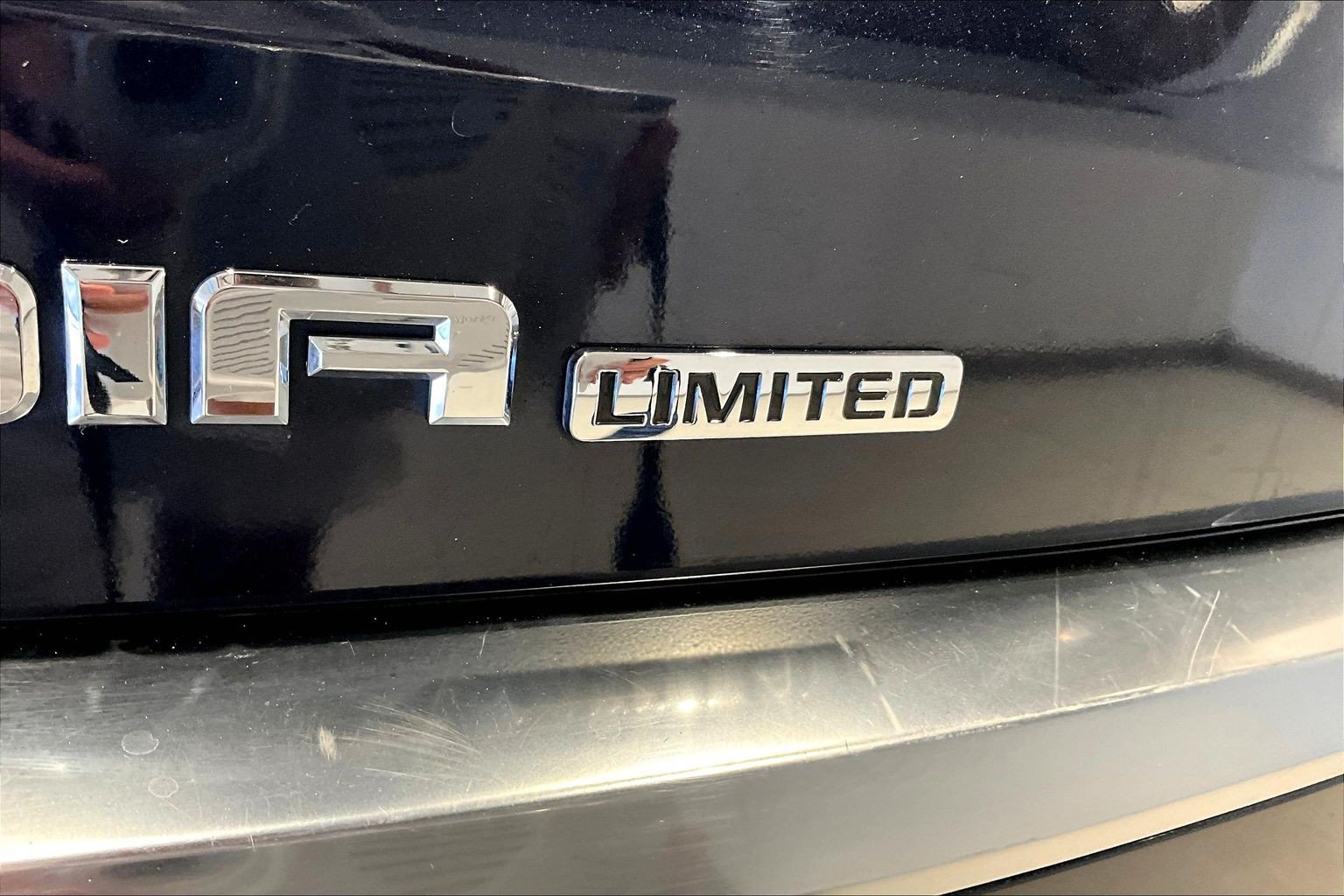 Used 2017 GMC Acadia Limited SLT AWD/4WD image 24