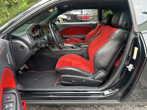 Used 2022 Dodge Challenger R/T Scat Pack image 7