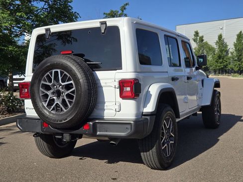 Used 2024 Jeep Wrangler Unlimited Sahara w/ Safety Group AWD/4WD image 7