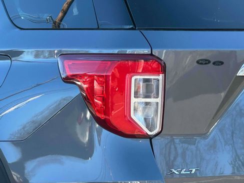 Certified 2022 Ford Explorer XLT w/ Equipment Group 202A image 11