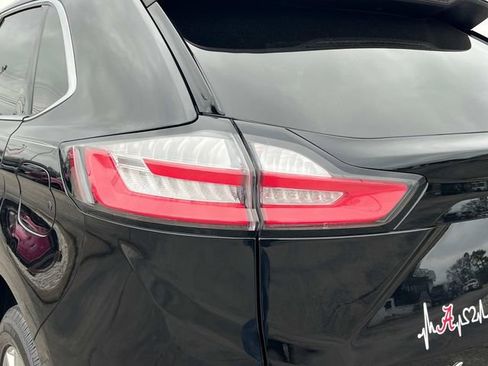 Used 2022 Ford Edge Titanium w/ Equipment Group 301A image 41