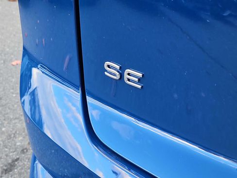 New 2026 Volkswagen Atlas Cross Sport SE image 4