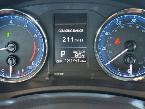 Used 2018 Toyota Corolla LE FWD image 25