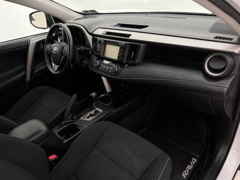 Used 2018 Toyota RAV4 XLE AWD/4WD image 13