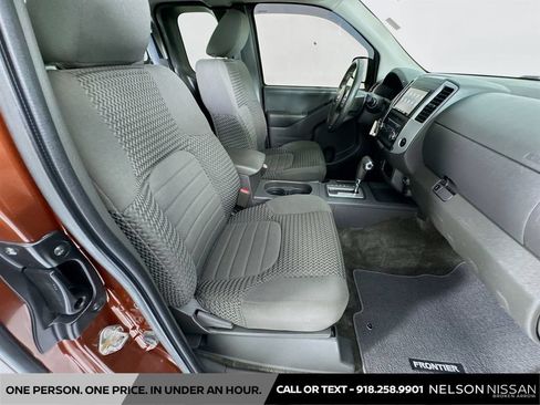 Certified 2018 Nissan Frontier SV RWD image 25