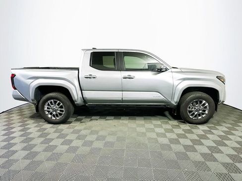 Used 2024 Toyota Tacoma Limited image 9