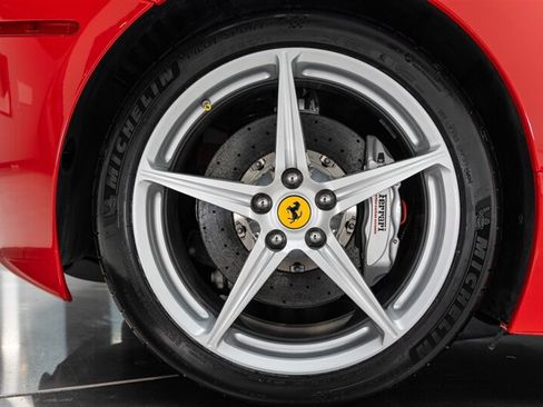 Used 2012 Ferrari 458 Spider RWD image 96