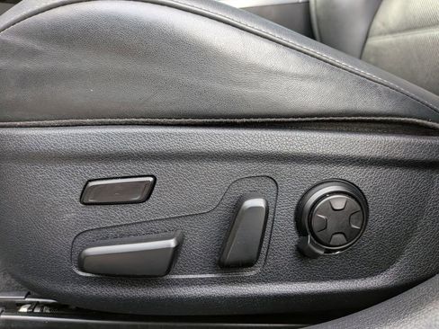 Used 2019 Kia Stinger GT2 AWD/4WD image 14