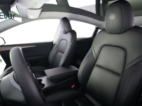 Used 2025 Tesla Model Y Long Range AWD/4WD image 4