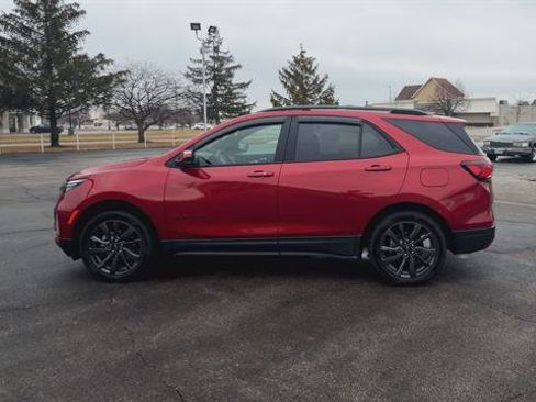 Used 2023 Chevrolet Equinox RS w/ LPO, Floor Liner Package image 6