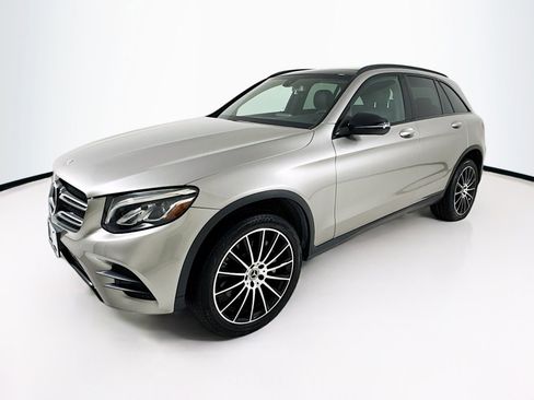 Used 2019 Mercedes-Benz GLC 300 image 3