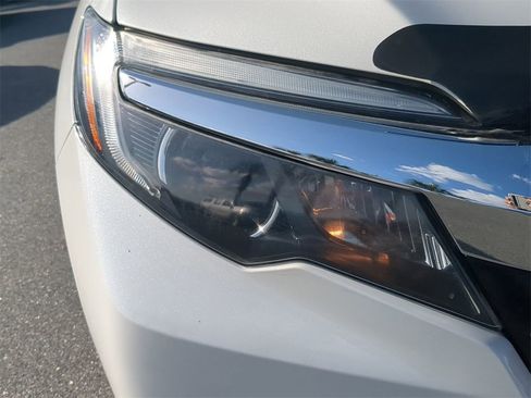 Used 2020 Honda Ridgeline Sport image 9