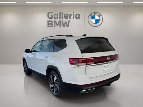 Used 2025 Volkswagen Atlas SE image 9