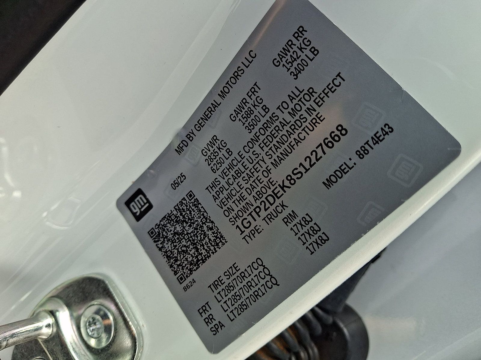 New 2025 GMC Canyon AT4 w/ AT4X Package AWD/4WD image 18