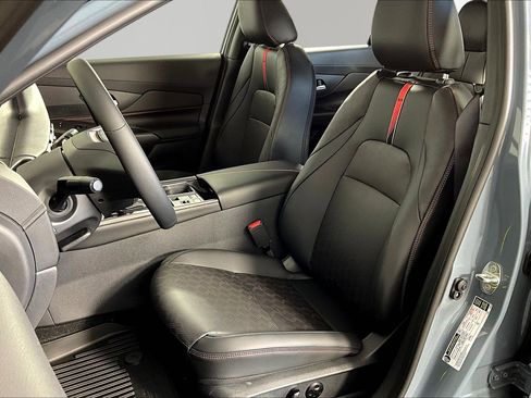 New 2026 Nissan Sentra SR FWD image 17