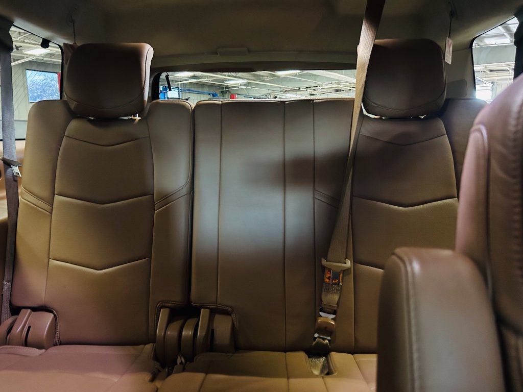 Used 2016 Cadillac Escalade ESV Platinum AWD/4WD image 14