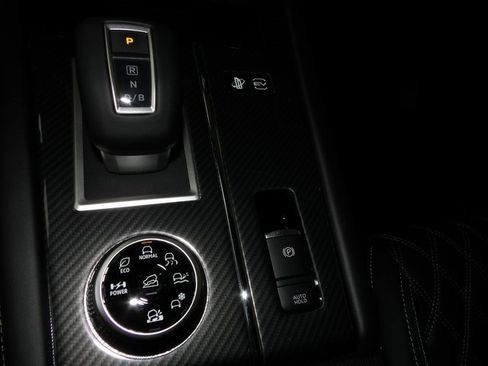 New 2025 Mitsubishi Outlander SEL image 24