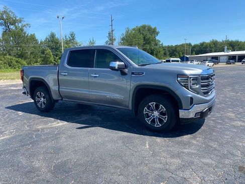Used 2026 GMC Sierra 1500 SLT AWD/4WD image 14