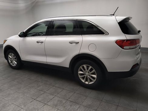 Used 2017 Kia Sorento FWD image 3