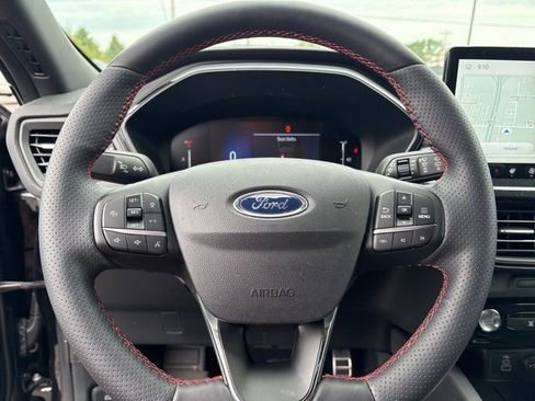 Used 2024 Ford Escape ST-Line w/ Tech Pack #1 image 12