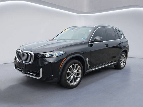 Used 2024 BMW X5 xDrive40i w/ Premium Package AWD/4WD image 7