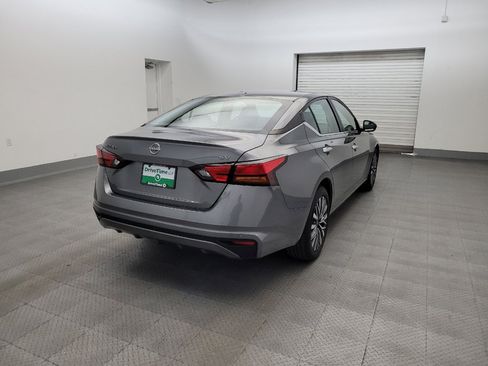 Used 2024 Nissan Altima 2.5 SV FWD image 9
