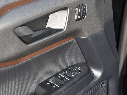 Certified 2025 Ford Bronco Sport Outer Banks w/ Outer Banks Tech Package+ AWD/4WD image 26