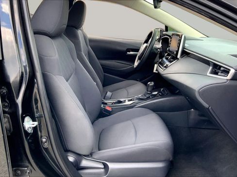 Used 2021 Toyota Corolla LE FWD image 9
