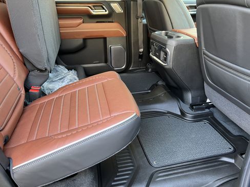 Used 2025 GMC Sierra 3500 Denali Ultimate image 21