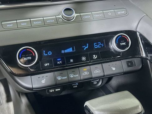 Used 2023 Hyundai Elantra SEL w/ Convenience Package FWD image 27