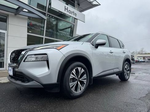 Used 2023 Nissan Rogue SV w/ SV Premium B Package AWD/4WD image 3