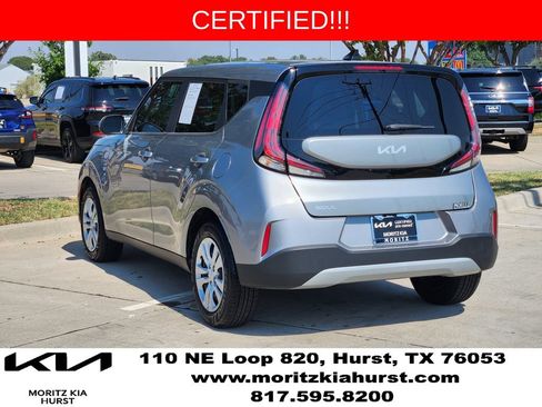 Used 2023 Kia Soul LX FWD image 3