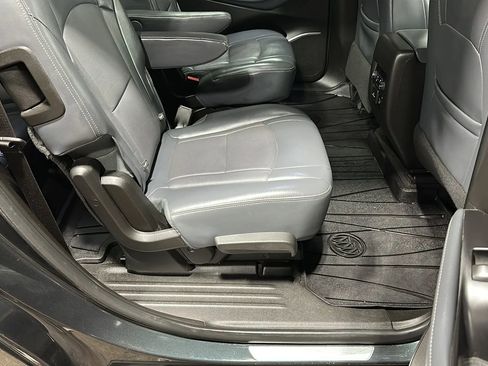 Used 2018 Buick Enclave Premium w/ Experience Buick Package AWD/4WD image 18