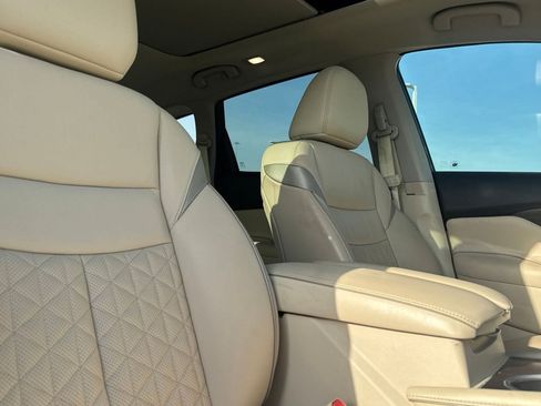 Used 2019 Nissan Murano Platinum w/ Cargo Package FWD image 27